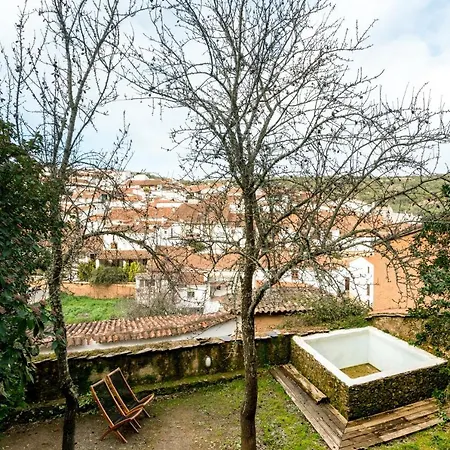 Holiday home El Zarzo De Nemesio, Alberca Barbacoa 2 Hab 4 Pers Mas 2 Max Valdelarco